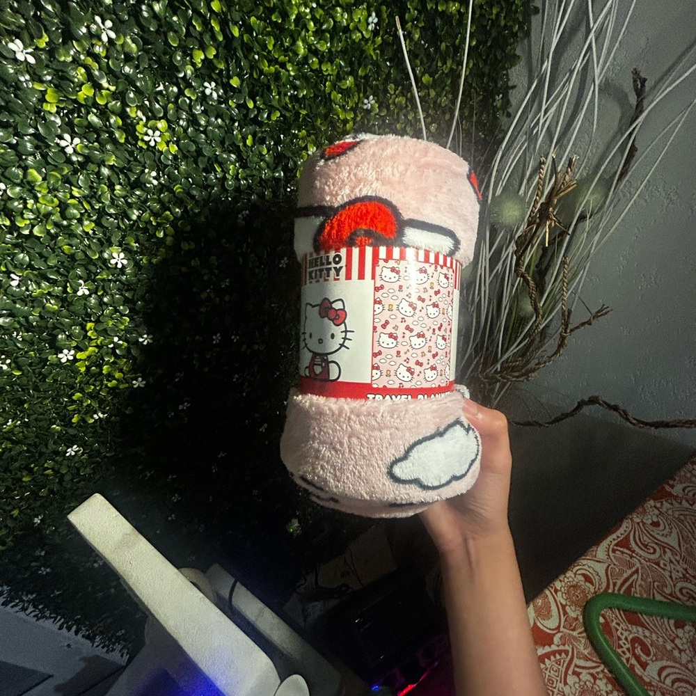 Hello Kitty Travel Size Blanket